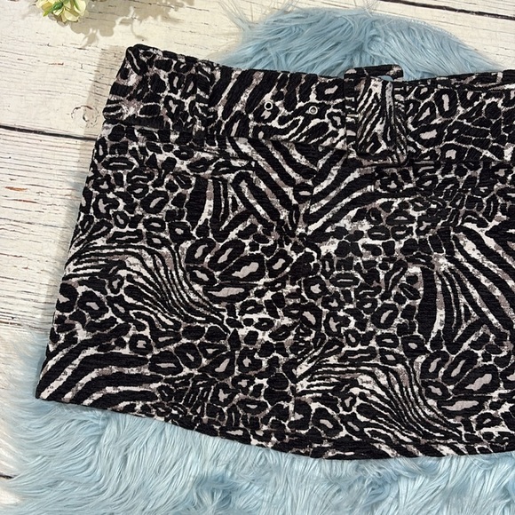 Anthropologie Maeve Low-Rise Belted Micro Mini Skirt Black & White Animal - Picture 6 of 10